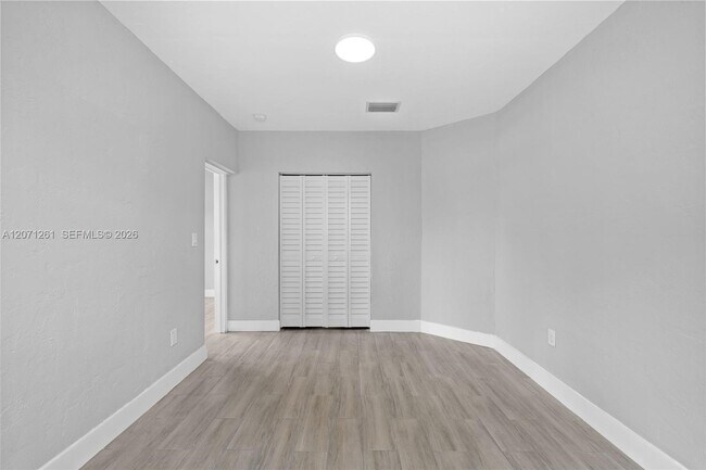 Building Photo - 1227 NW 27th St