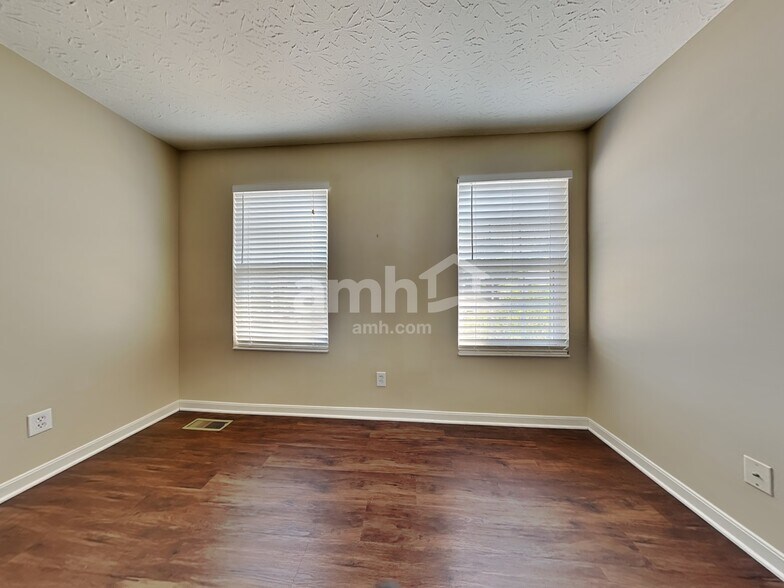 Building Photo - 315 Keswick Dr