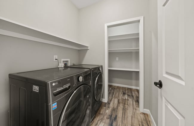 Building Photo - Modern 4BR Corner Lot Home with A/C, Office, Chef’s Kitchen & Private Fenced Yard