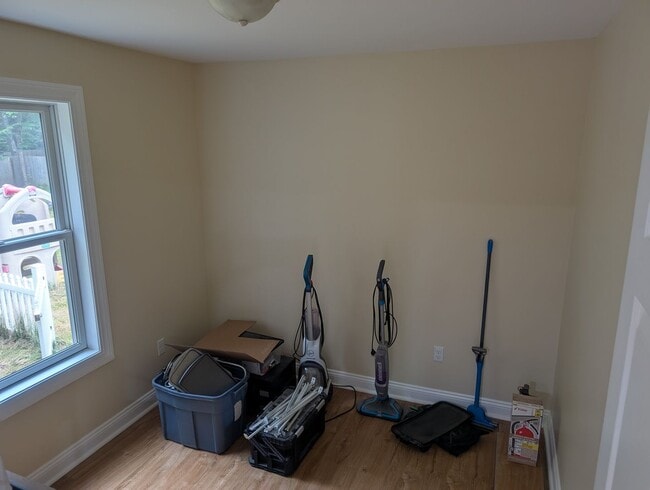 Building Photo - Gorgeous One+ bedroom in Brunswick