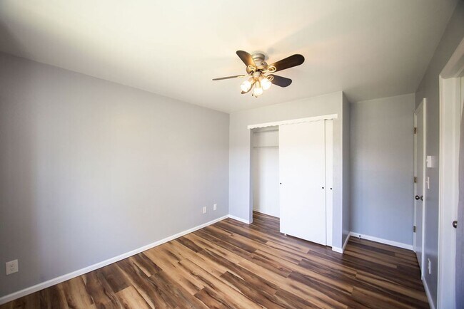 Building Photo - 3565 Windmill Dr