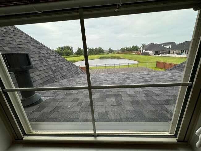 Building Photo - 629 Dumaine Dr