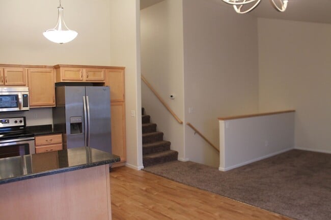 Building Photo - Westport Beach 3 Bedroom/3 Bath Townhome