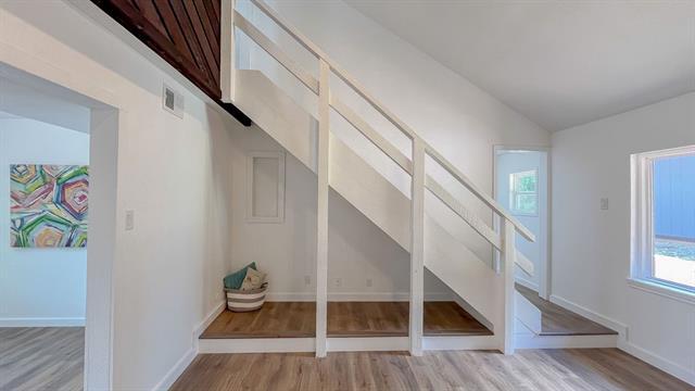 Building Photo - 309 Rosewood Dr