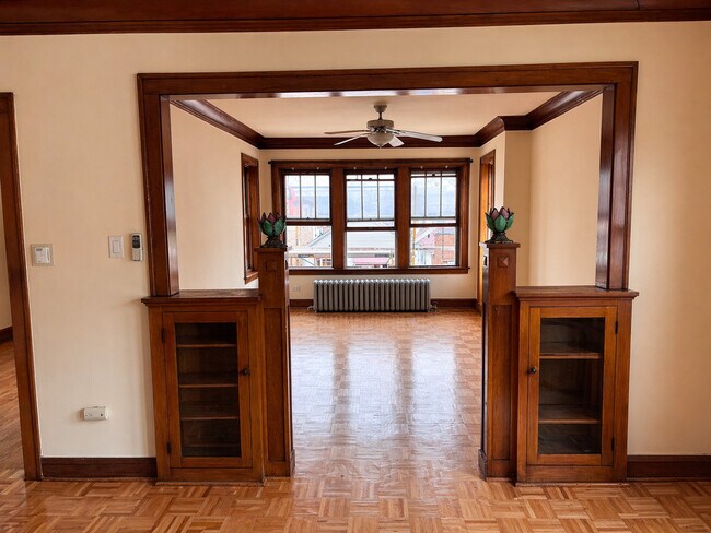 Building Photo - 3354 S Lituanica Ave