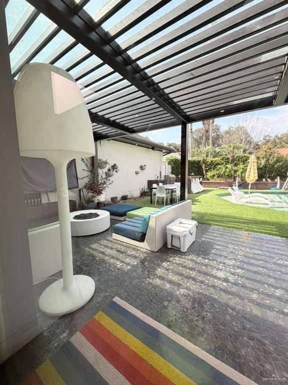 Building Photo - 11 SW Greenbriar Square