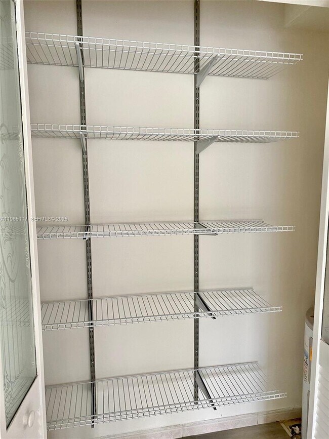 Building Photo - 8897 Fontainebleau Blvd