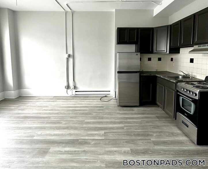 Building Photo - 50 Franklin St