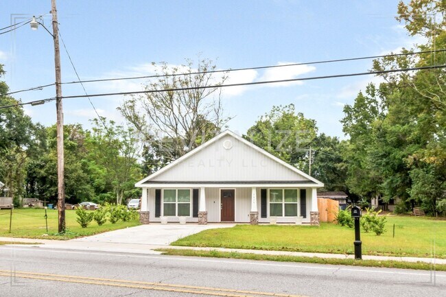 Building Photo - New Construction 3/2 Home in Heart of Mobile!