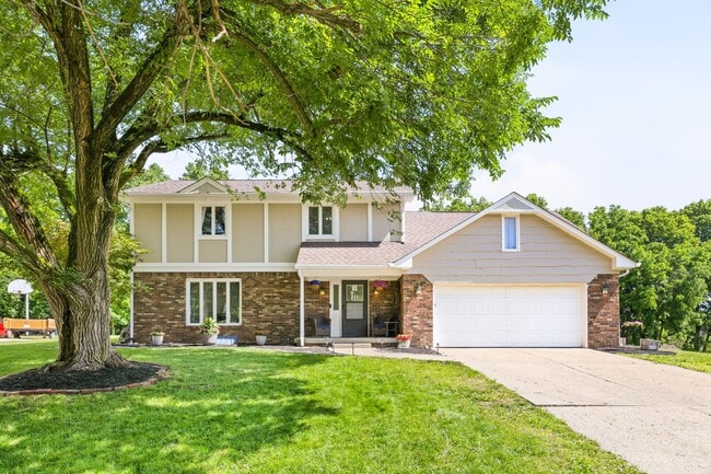 Building Photo - 1720 Ridge Hill Ln