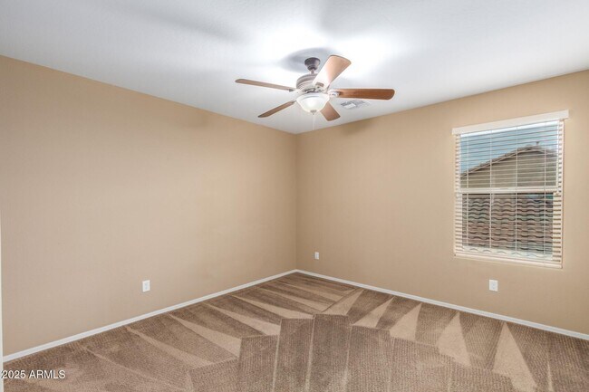 Building Photo - 4074 Kirkland Ave