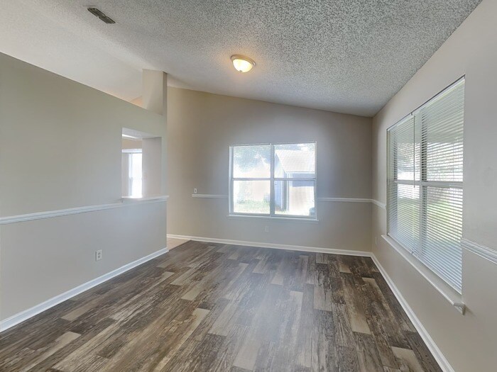 Building Photo - 315 Springfield Ct