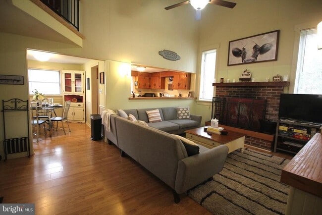 Building Photo - 48 Poor Farm Rd