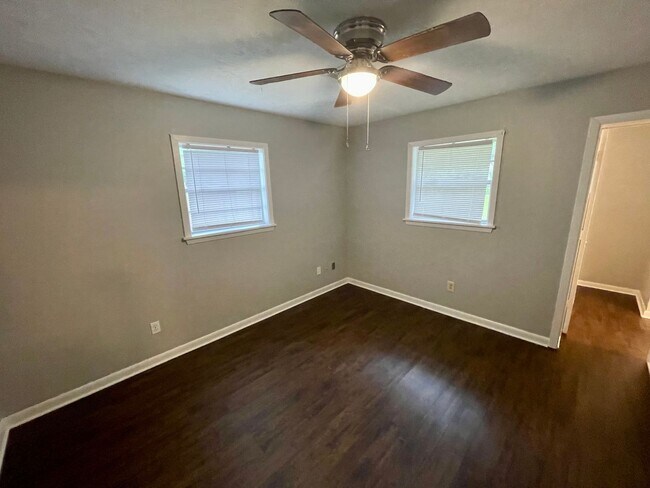 Building Photo - 3/2 Home for Rent in Madison!