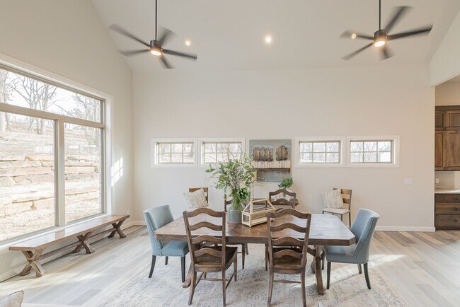 Building Photo - BRAND NEW LUXURY 3 BEDROOM 2.5 BATH TOWNHO...