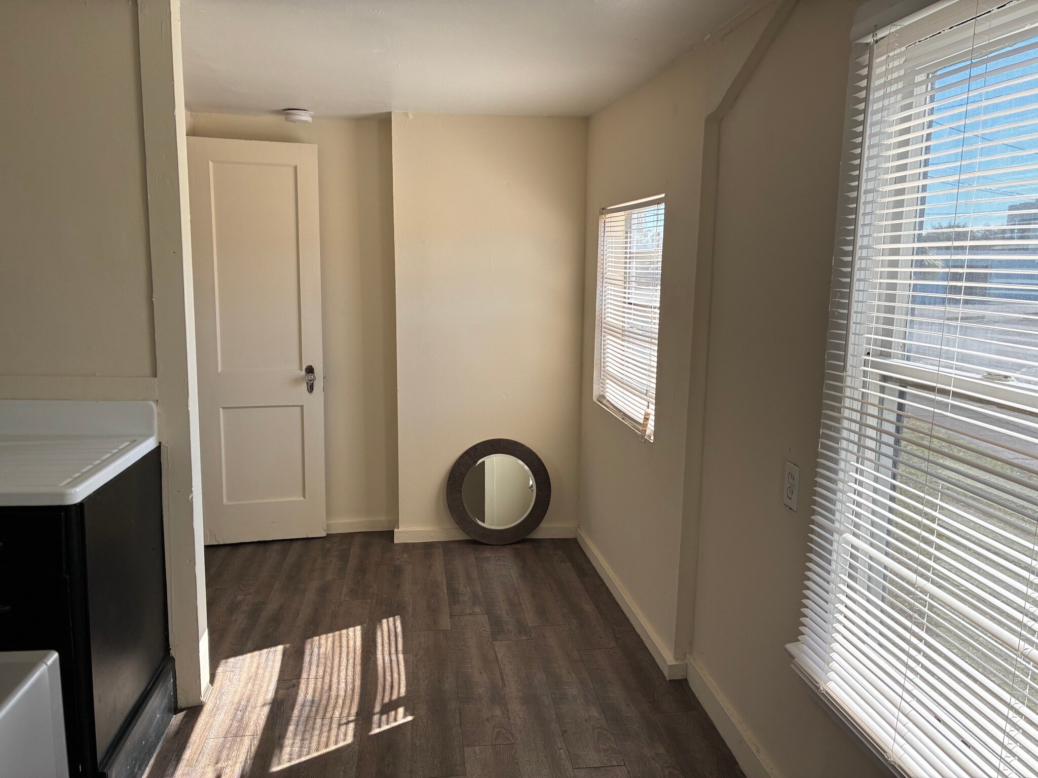 Building Photo - 152 3rd St NW