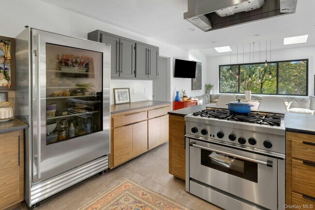 Building Photo - 16 Old Wagon Rd