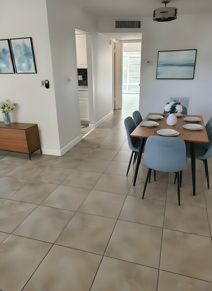 Building Photo - 7931 2nd St N