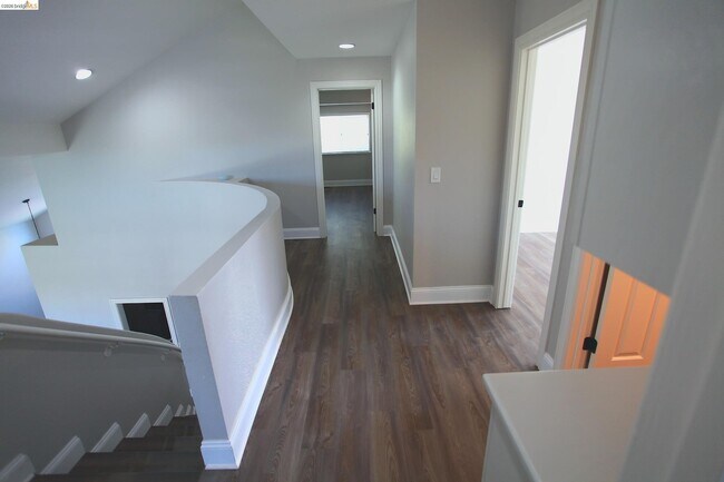 Building Photo - 2413 Santa Cruz Ct