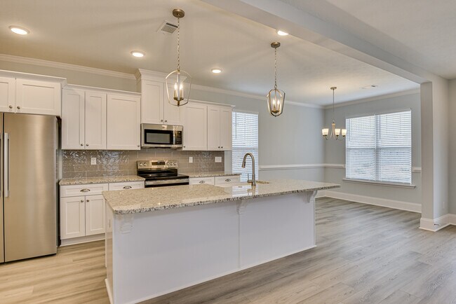 Building Photo - 926 Holbrook Dr