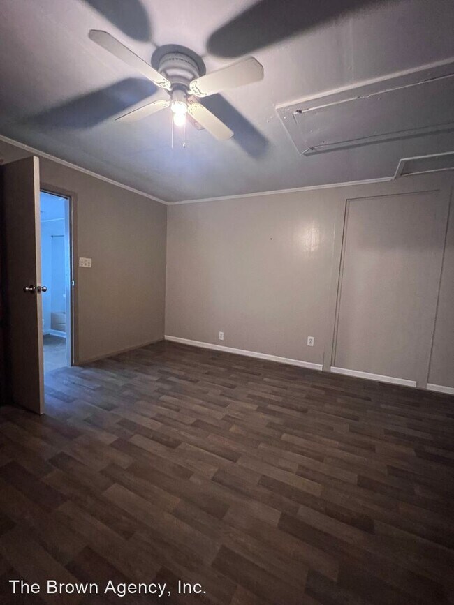 Building Photo - 2 br, 1 bath House - 1215 Connection Rd