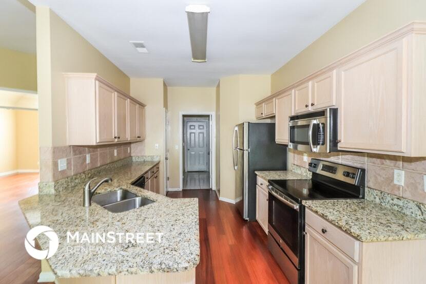Building Photo - 8423 Shady Elm Dr