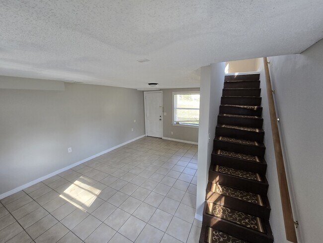 Building Photo - 5156 107th St