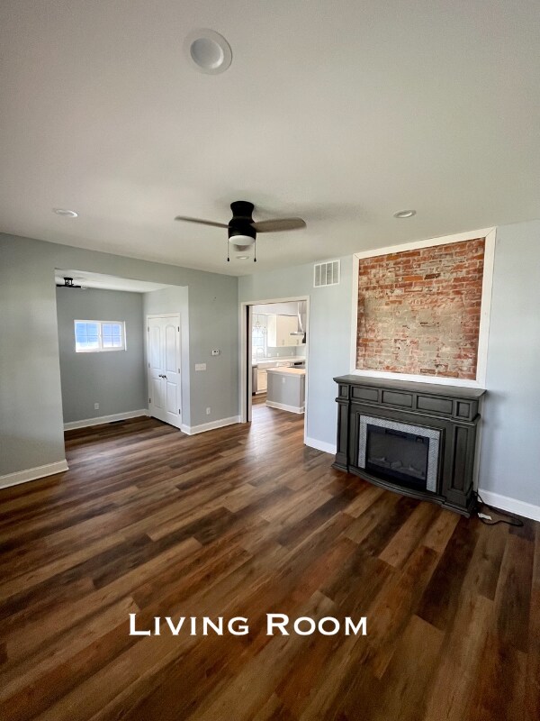 Building Photo - 1016 Villa Ave