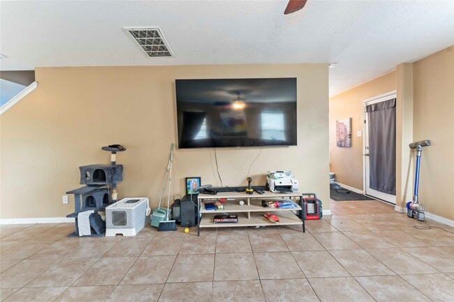 Building Photo - 4439 Plumeria Ave
