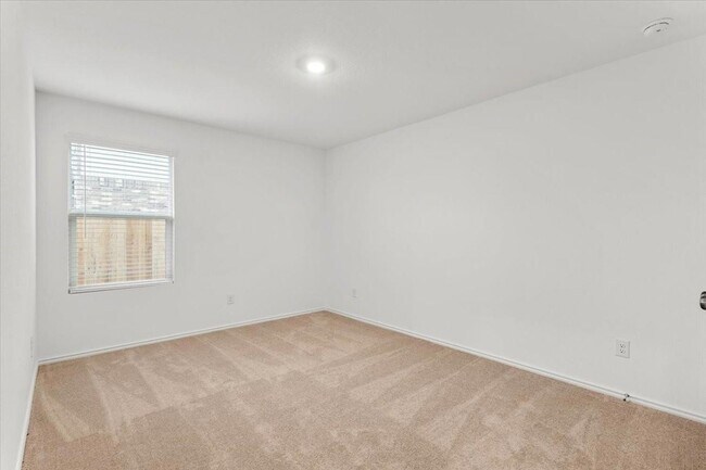 Building Photo - 104 Winged Foot Ct