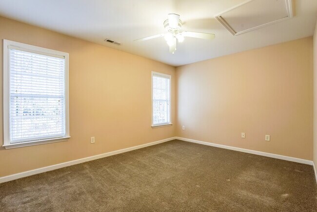 Building Photo - 3612 Willowtree Ln