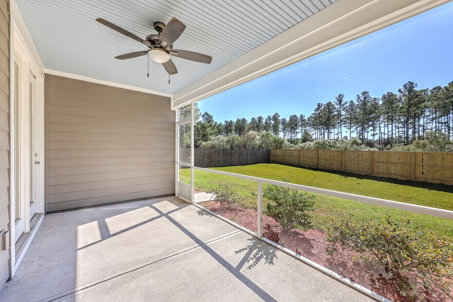 Building Photo - 316 Long Pier St