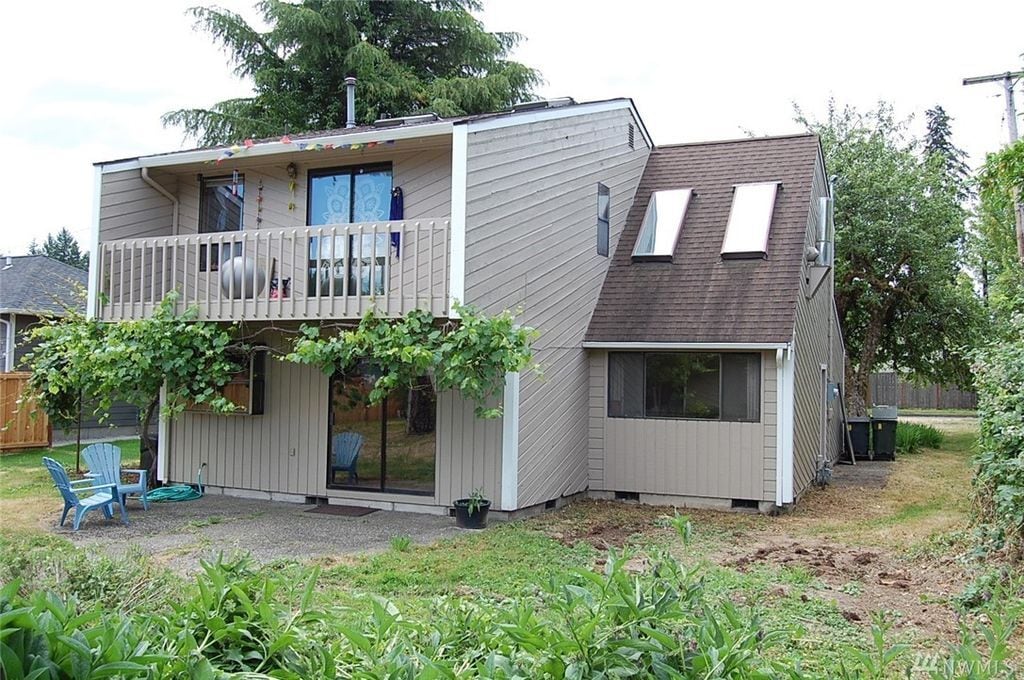 Back of House - 2122 Dickinson Ave NW