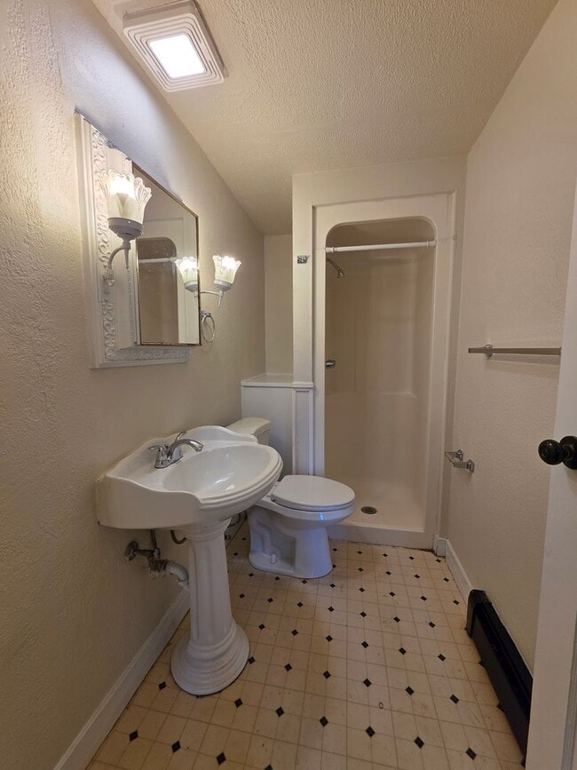 Building Photo - 414-416 S Andrews St