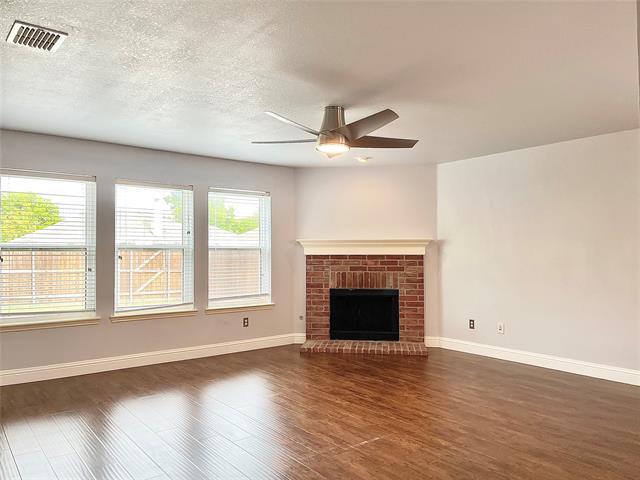 Building Photo - 3913 Plymouth Dr