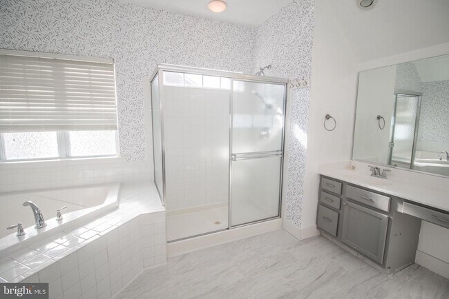 Building Photo - 45567 Bethson St