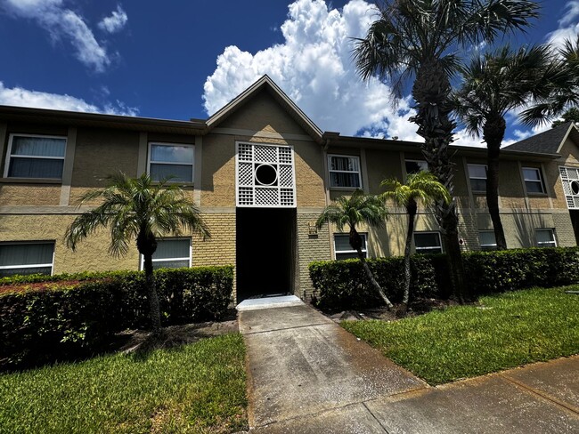 Primary Photo - 2 Bedroom 2 Bath Hawthorne Village Condo n...