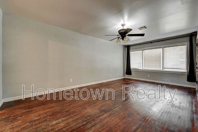 Building Photo - 2200 Downing St