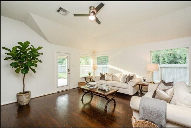 Building Photo - 7039 Villa Mountain Ln