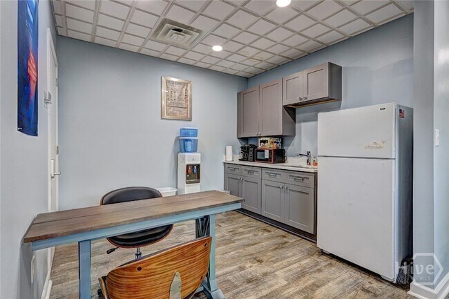 Building Photo - 333 Alcovy St