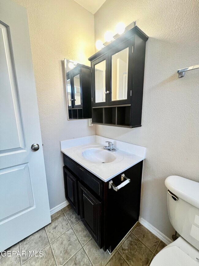 Building Photo - 14160 Lasso Rock Dr