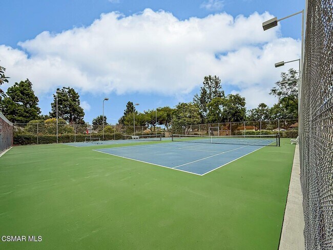 Building Photo - 560 Chapala Dr