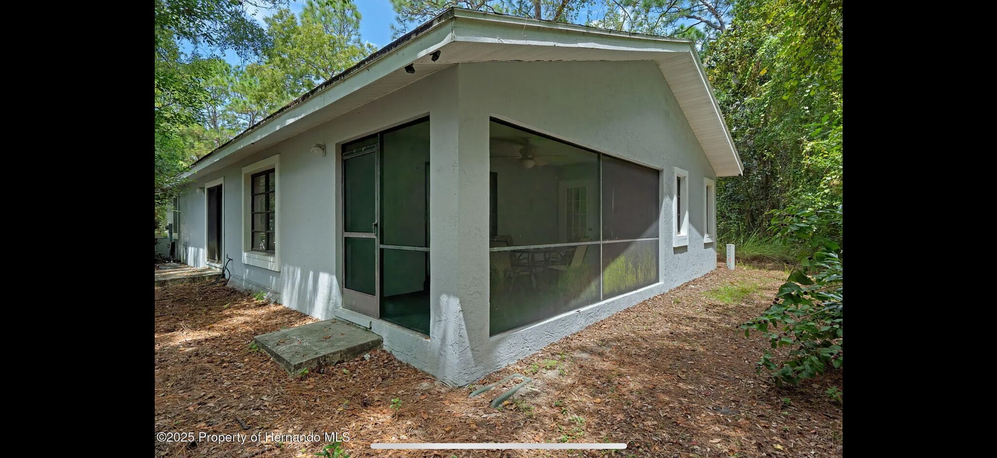 Building Photo - 51 Golfview Dr