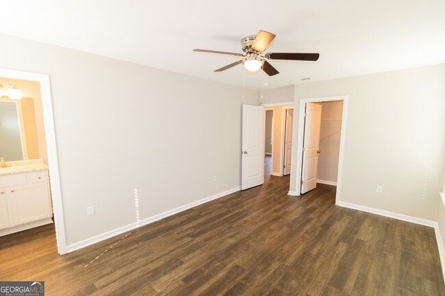 Building Photo - 208 Evans Ter