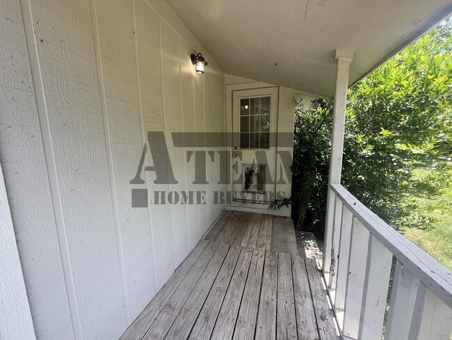 Building Photo - 3 Bed 1 Bath home for rent!