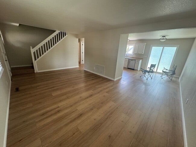 Building Photo - 3 Bed 2 Bath Home in central Fort Collins