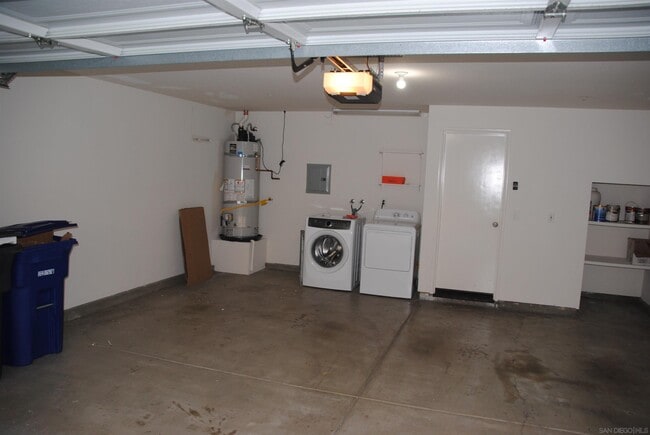 Building Photo - 672 Kellogg St