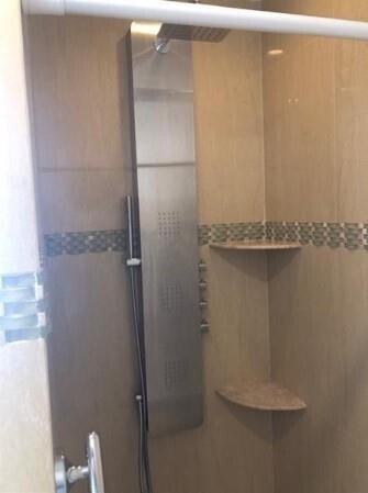 Building Photo - 3116 NE 42nd Ct