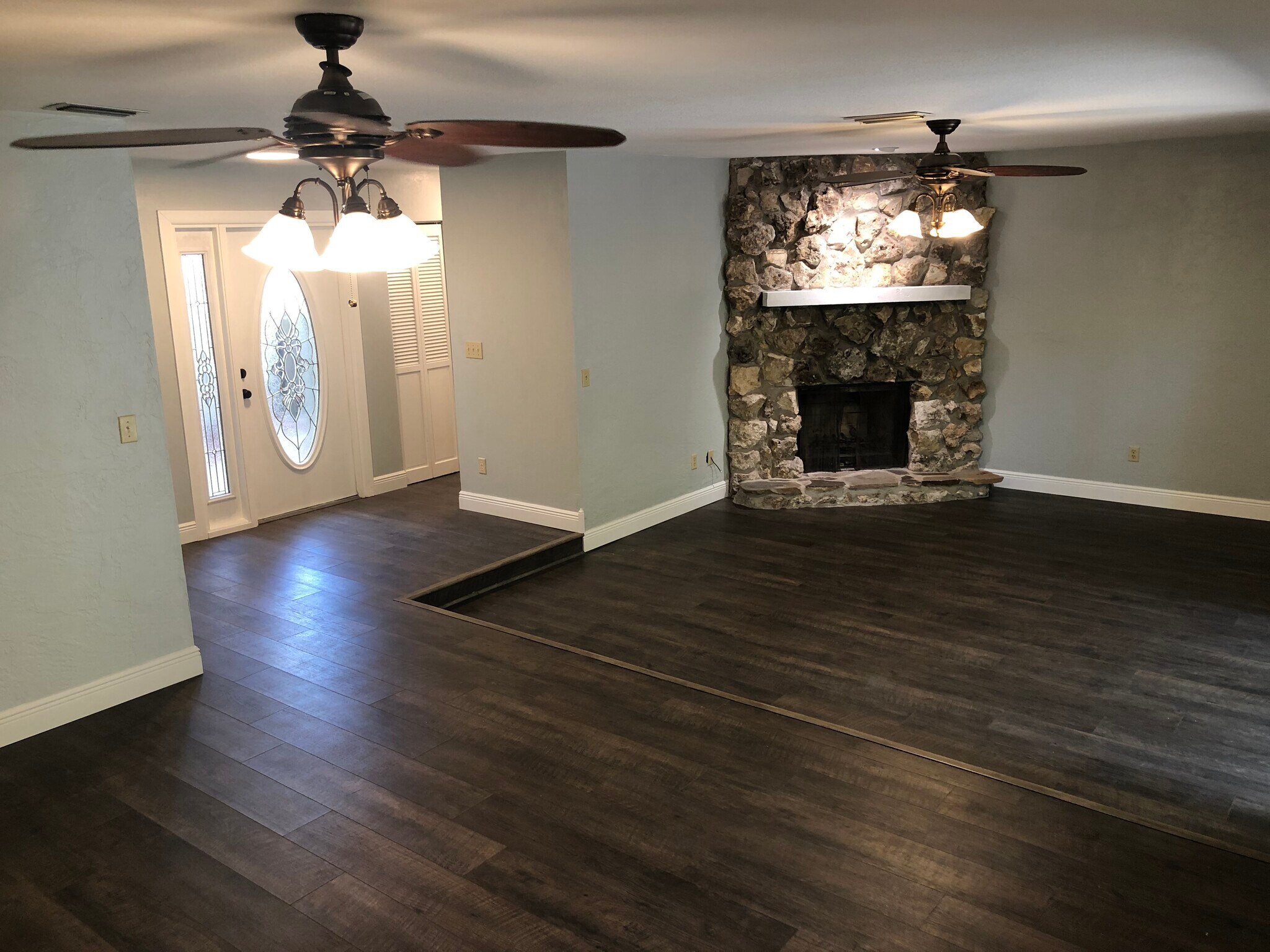 Building Photo - 11 Autumnwood Trl