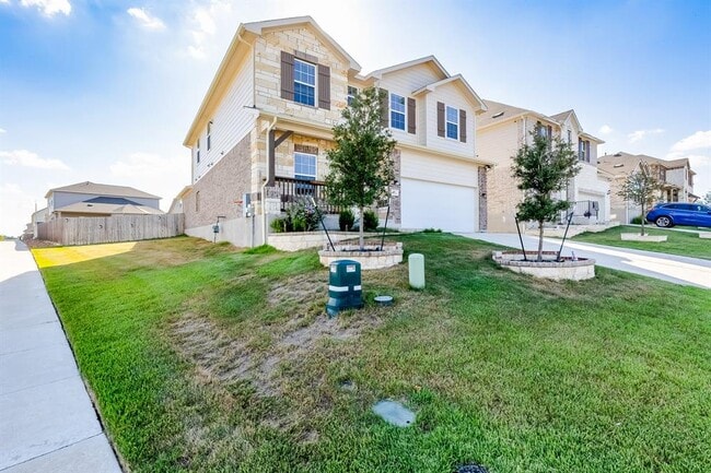 Building Photo - 6601 Avila Way